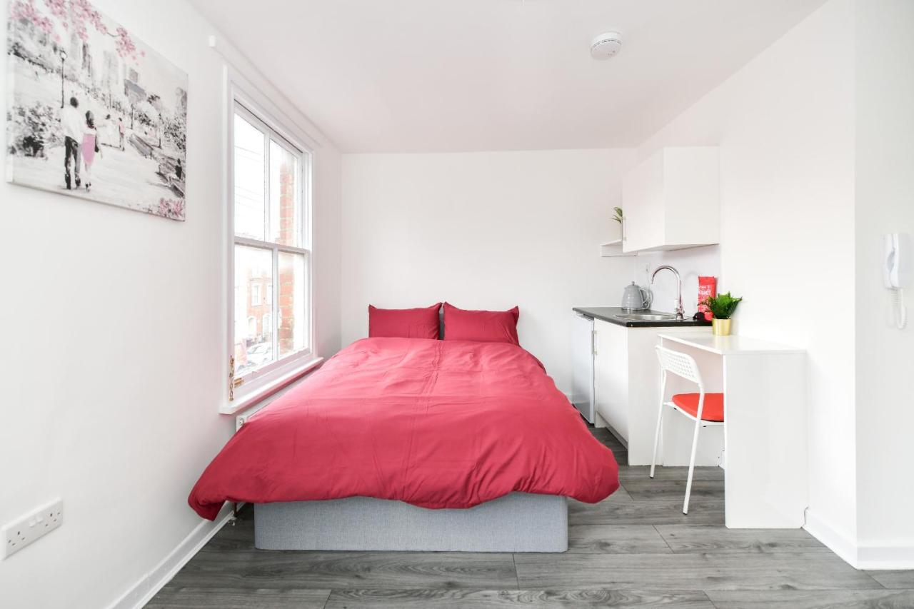 Waylen Street Suites Reading Exteriör bild
