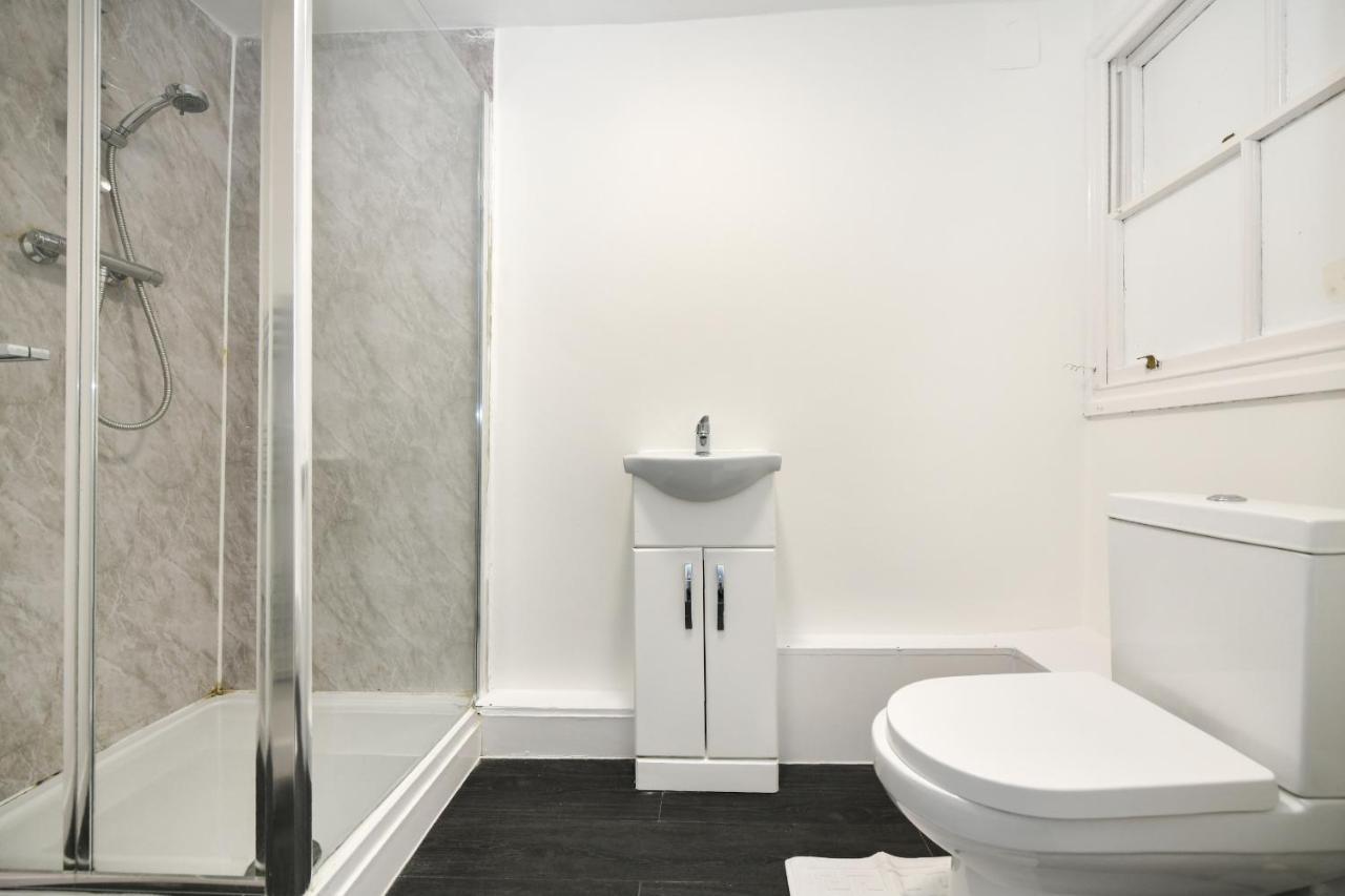 Waylen Street Suites Reading Exteriör bild