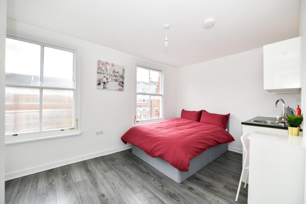 Waylen Street Suites Reading Exteriör bild
